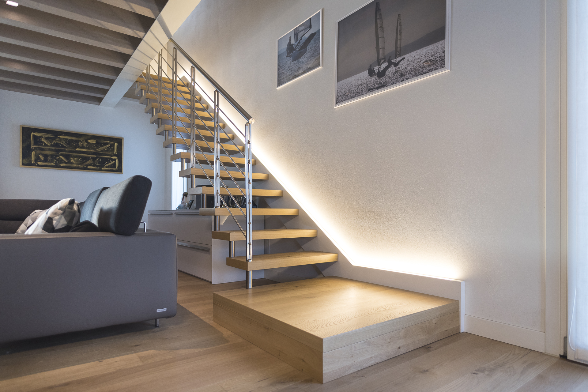 Scale in legno a Torino: soluzioni su misura per interni moderni e classici